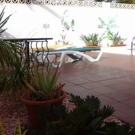 Apartment Sleeps 6 Pool Wifi