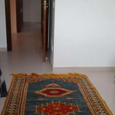 Sleeps 6 Pool Wifi Apartment